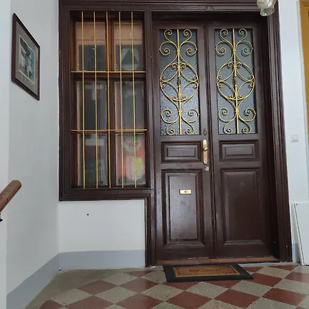 Luxury Near Castle-2