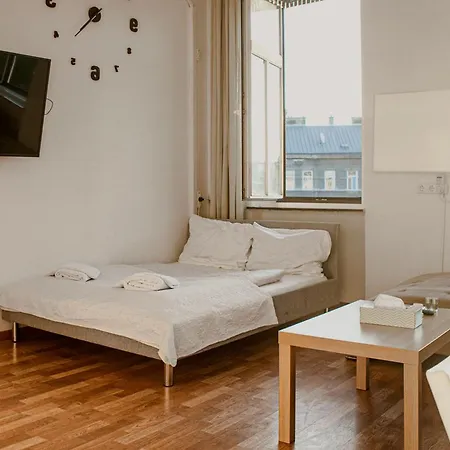 Charming Private Rooms In The Heart Of The City-3
